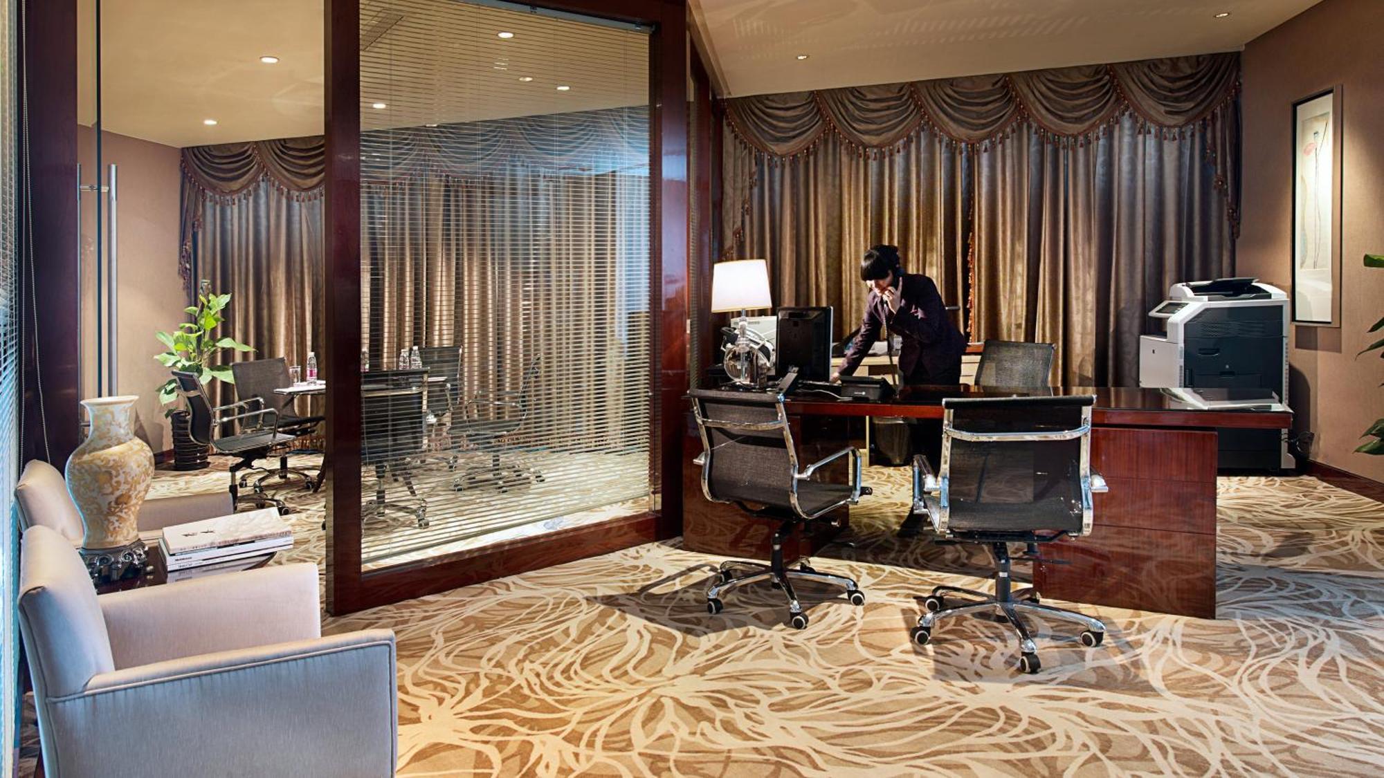 Crowne Plaza Zhenjiang By Ihg Hotel Eksteriør billede